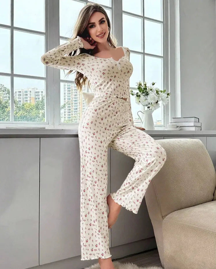 Floral Lettuce-Trim Pyjama Set
